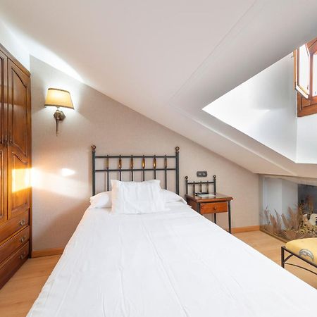 Almazán Hostal Sin Recep24H Puerta De La Villa - Pet Friendly & Restaurante מראה חיצוני תמונה