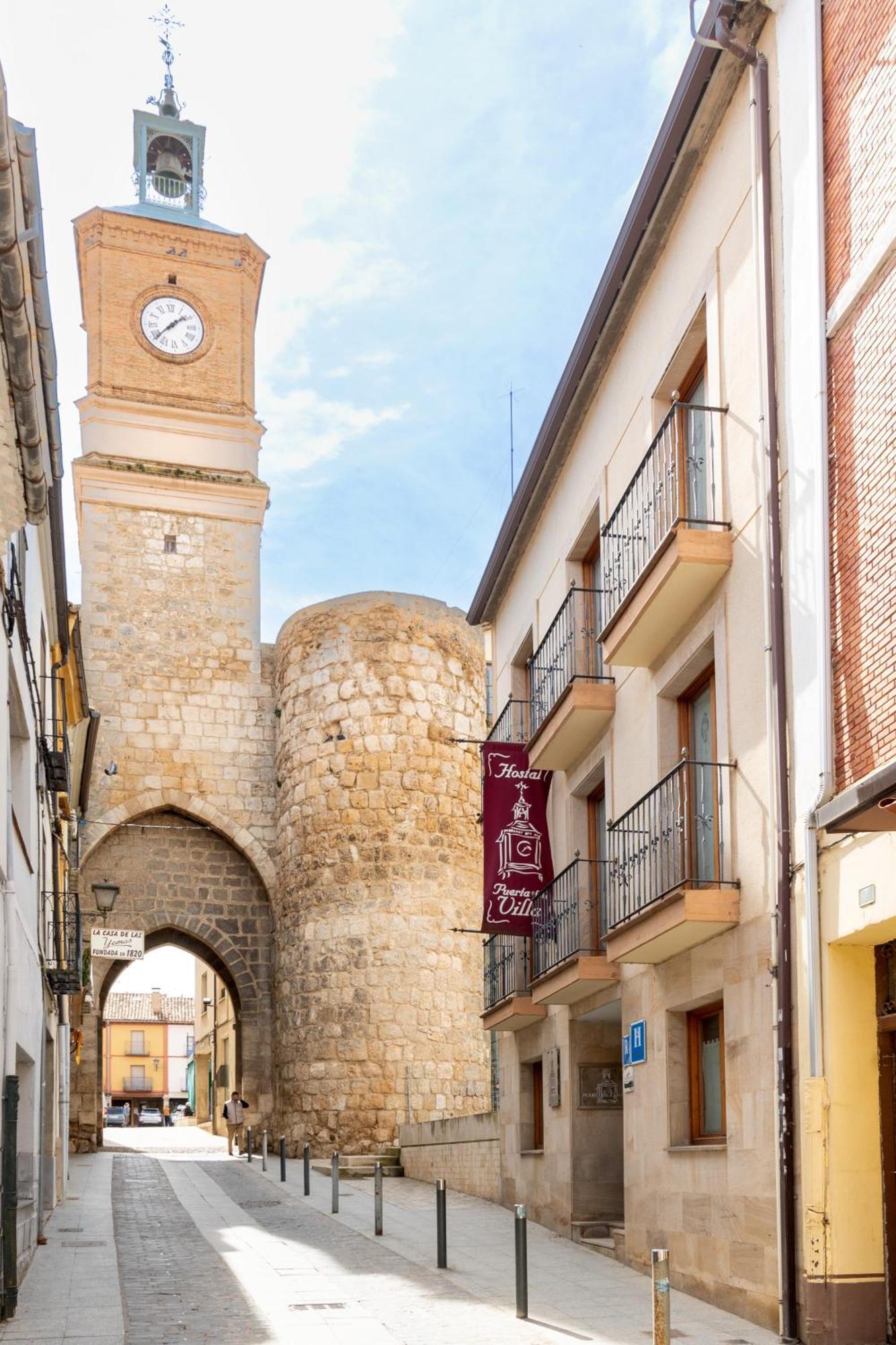 Almazán Hostal Sin Recep24H Puerta De La Villa - Pet Friendly & Restaurante מראה חיצוני תמונה
