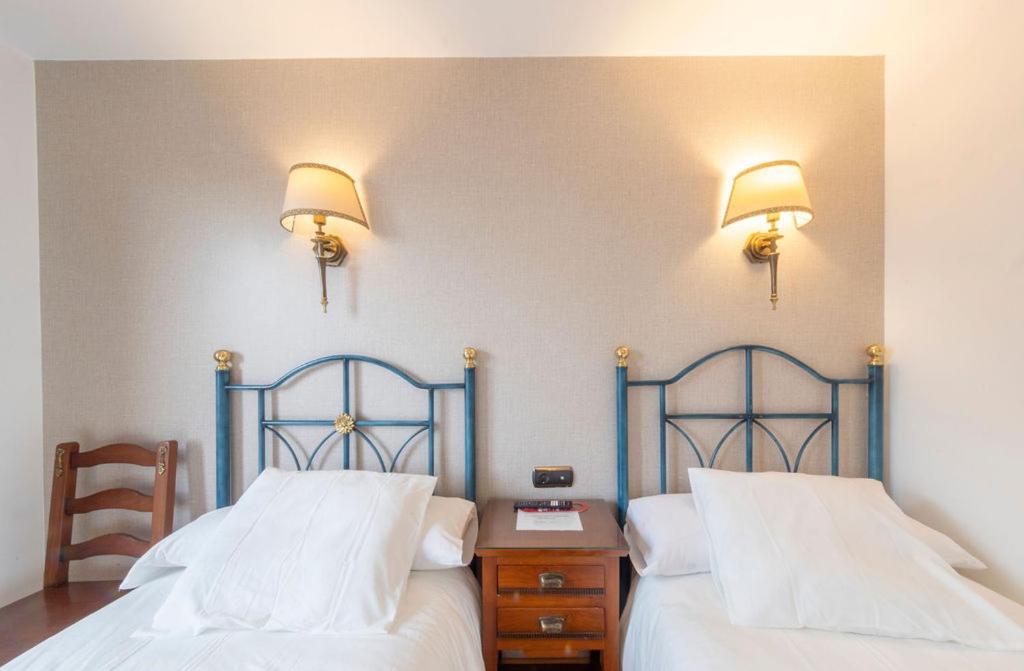 Almazán Hostal Sin Recep24H Puerta De La Villa - Pet Friendly & Restaurante מראה חיצוני תמונה